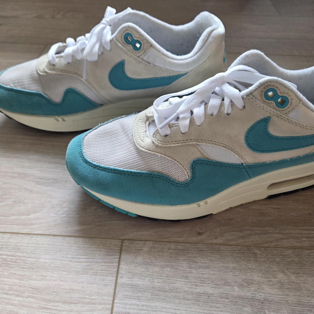 Nike White and Teal Athletic Shoes